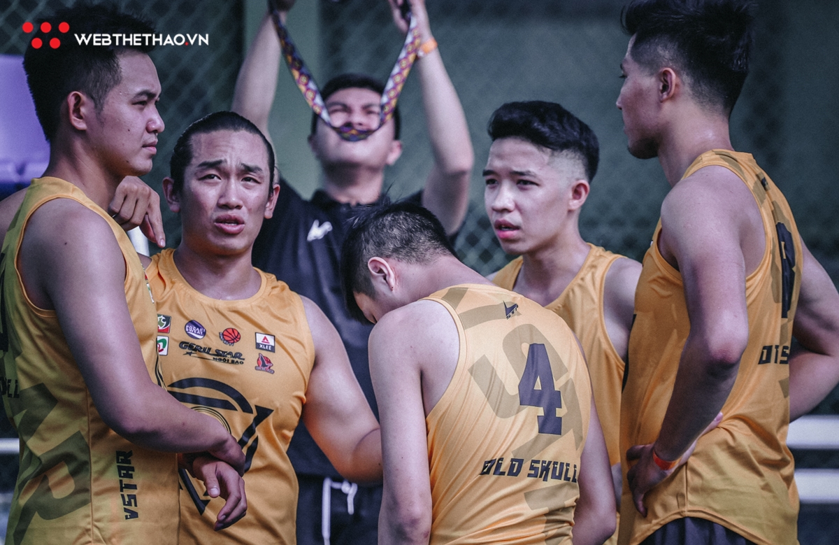 Khai mạc giải Bóng rổ 4x4 Vstar League 2019: Cháy hết mình cùng quả bóng cam bất chấp cái nắng chói chang Khai mạc giải Bóng rổ 4x4 Vstar League 2019: Cháy hết mình cùng quả bóng cam bất chấp cái nắng chói chang
